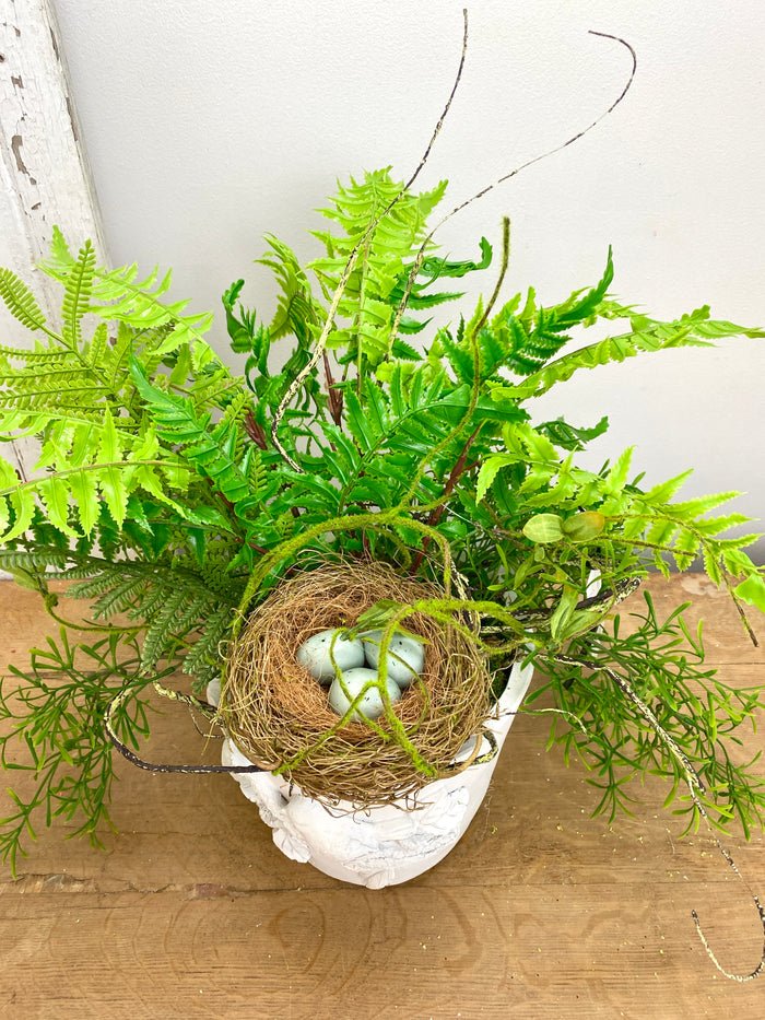 17" Nestled Greens Centerpiece
