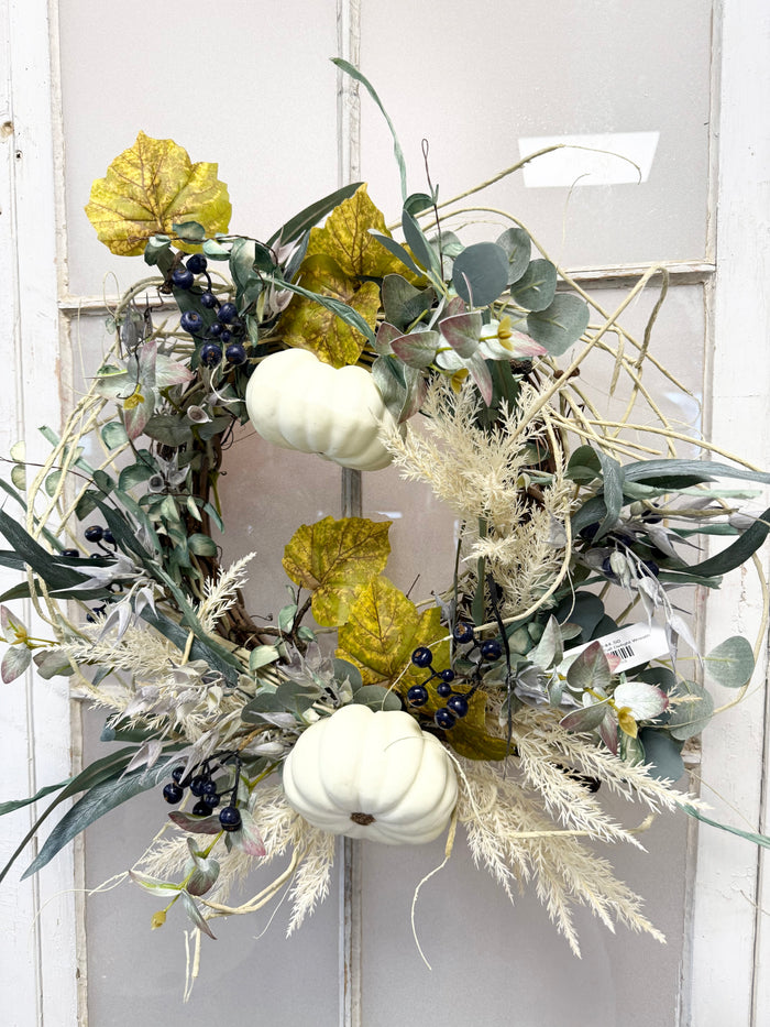 23" Fall Delight Wreath