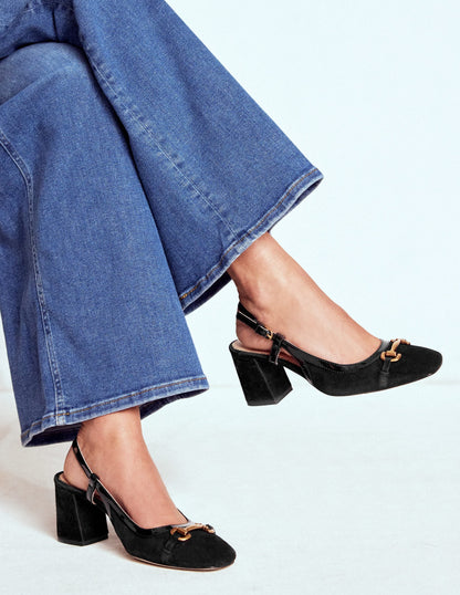 Iris Snaffle Slingback Heels-Black