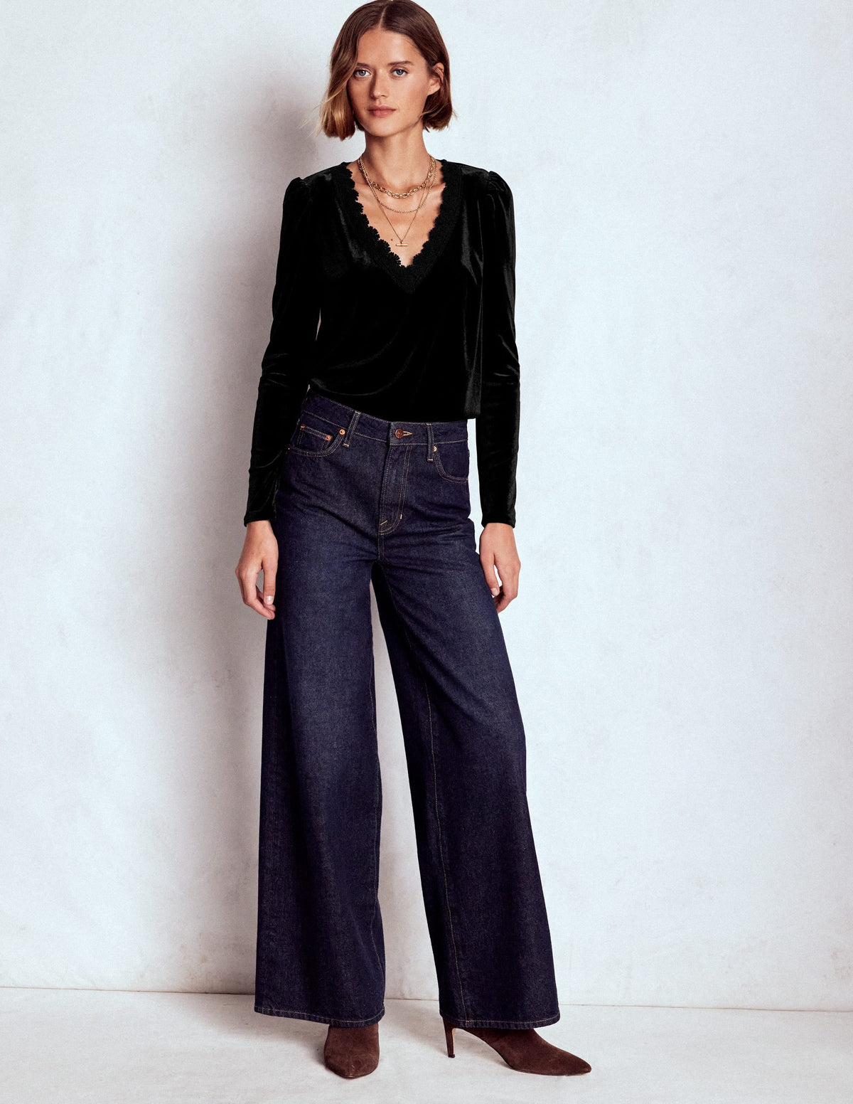 Flora V-Neck Velvet Top-Black