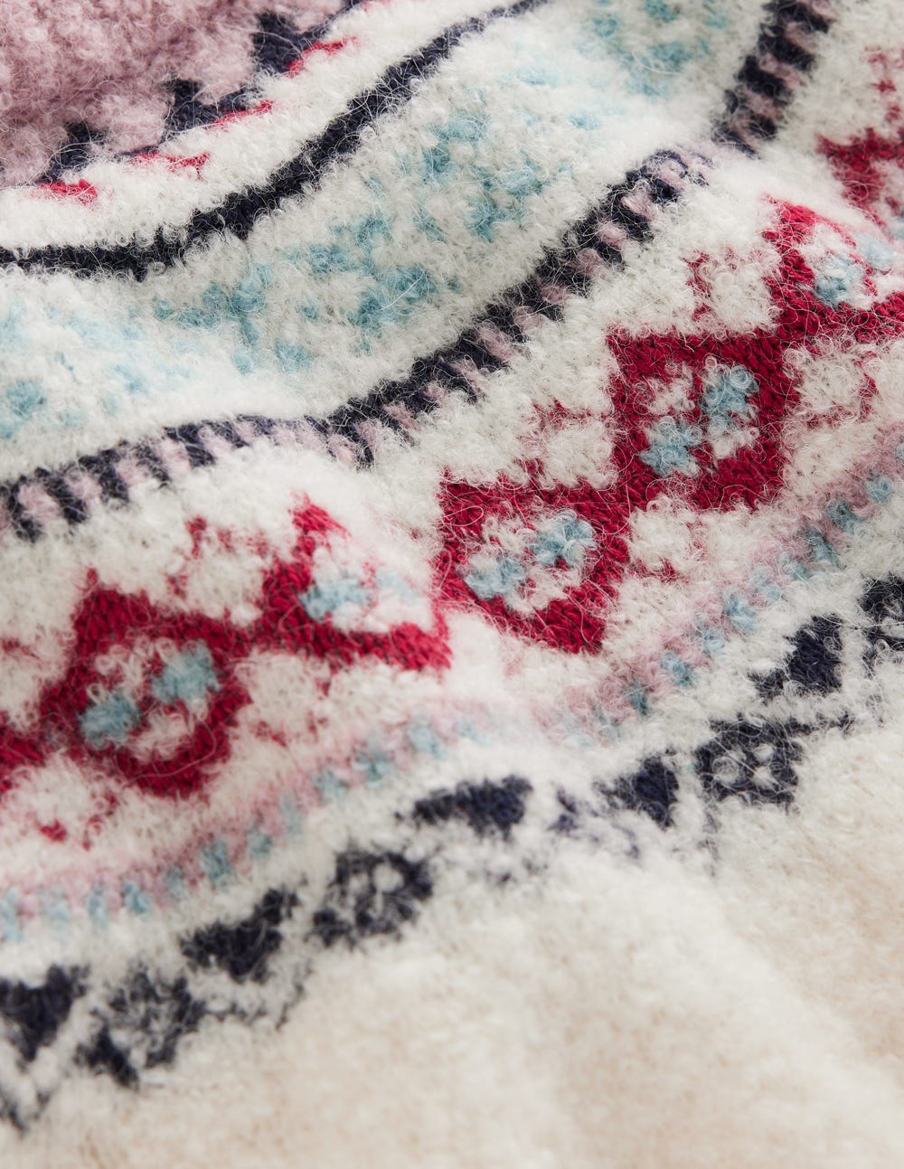 Bouclé  Raglan Sweater-Warm Ivory Fair Isle