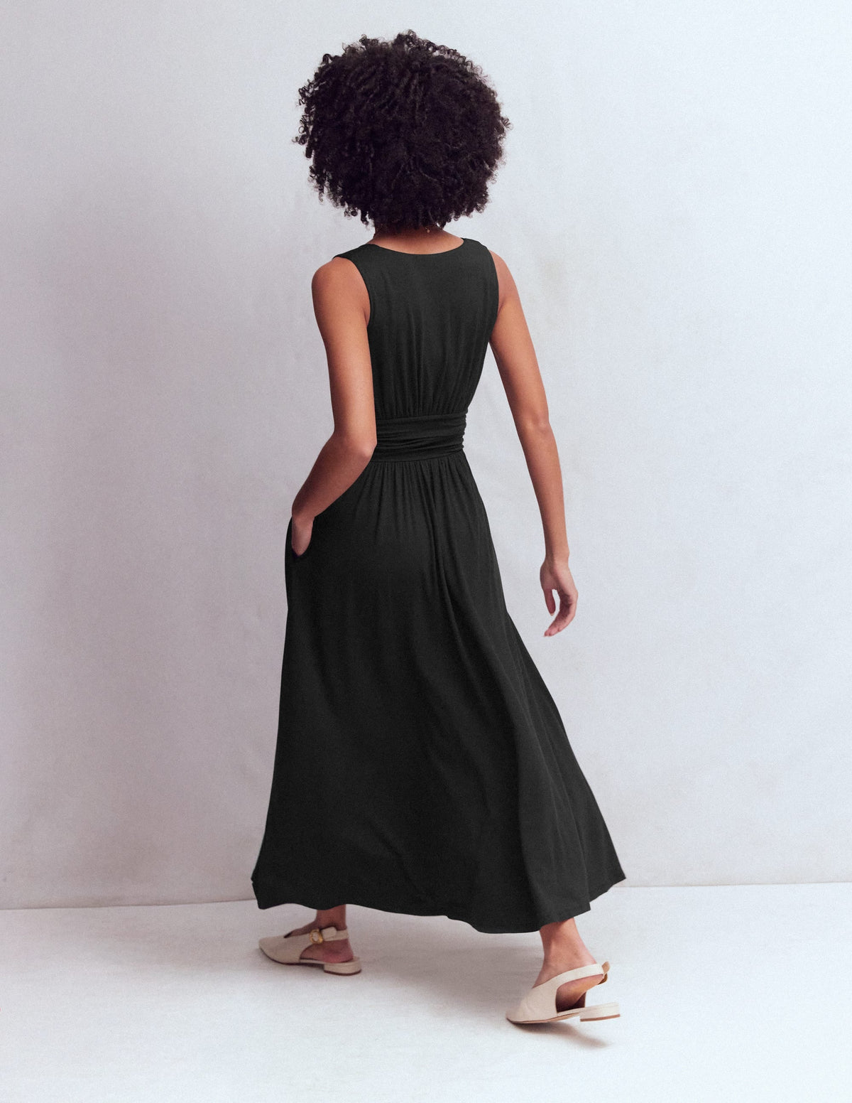 Elodie Jersey Maxi Dress-Black
