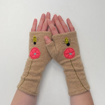 Fingerless Cashmere Gloves: Beige Bee