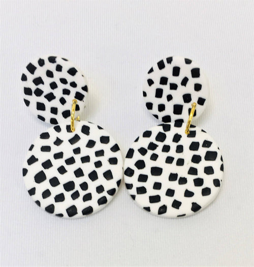 No Shrinking Violet - Dotty - Medium Earrings