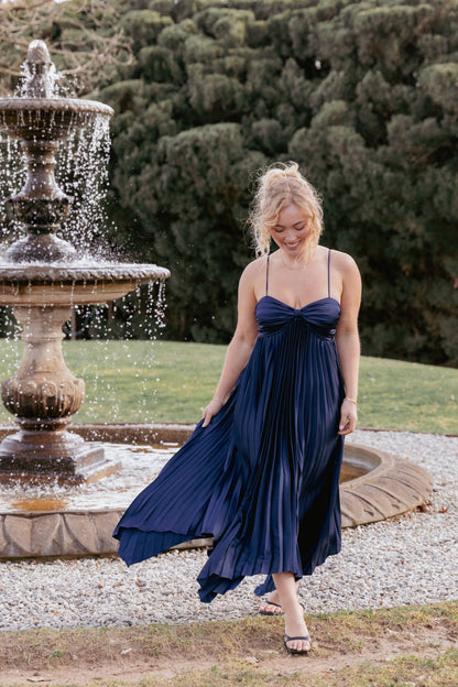 Vikki Dress - Navy