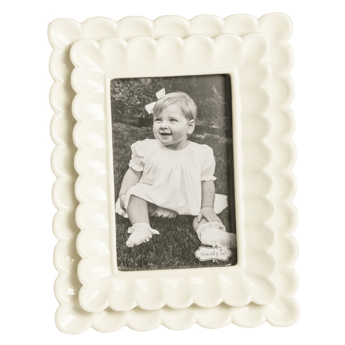 Small White Scalloped Frame
